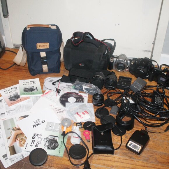 HUGE DLSR  CAMERA Canon Lot + More Lens Bags Flash Covers Batteries - Picture 1 of 13